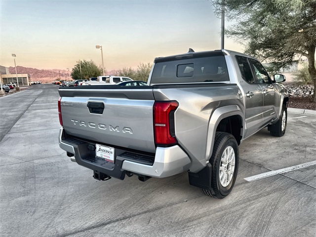 2025 Toyota Tacoma SR5 Double Cab photo 4