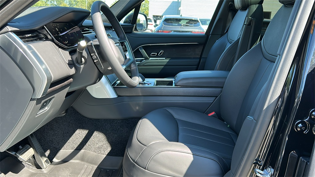 new 2025 Land Rover Range Rover Plug-In Hybrid car, priced at $137,175