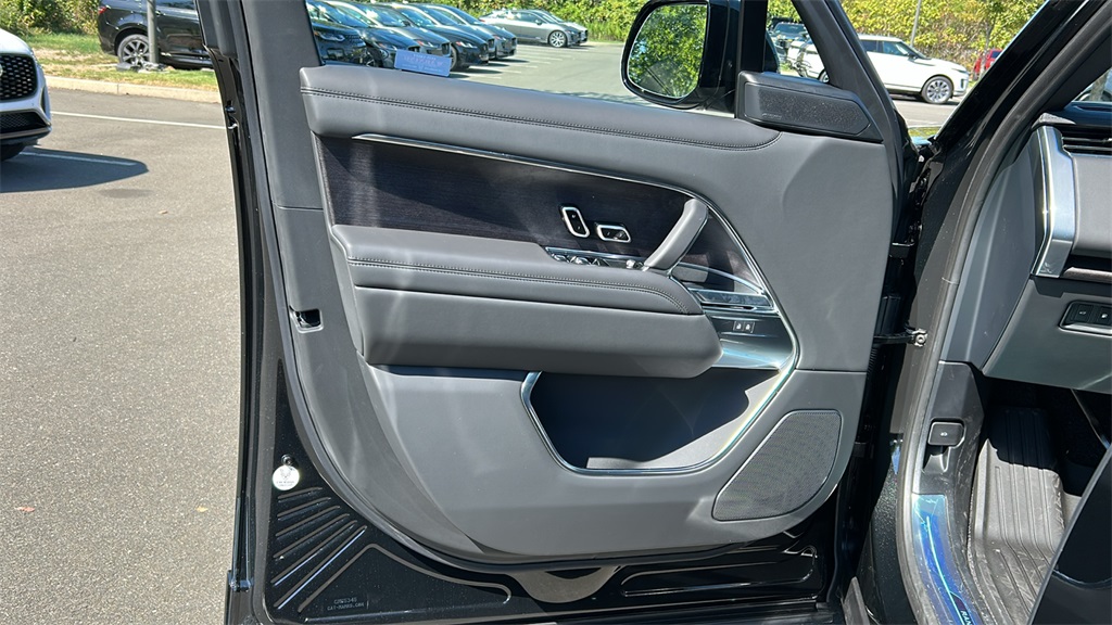 new 2025 Land Rover Range Rover Plug-In Hybrid car, priced at $137,175