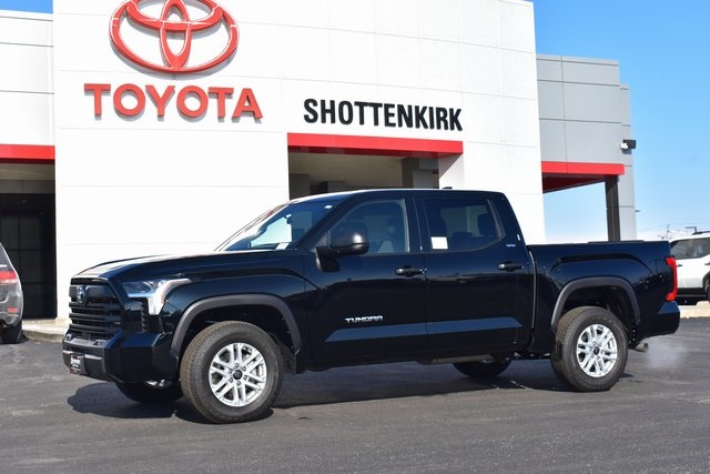 2026 Toyota Tundra SR5's photo