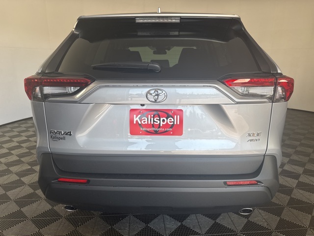 2025 Toyota RAV4 XLE photo 22