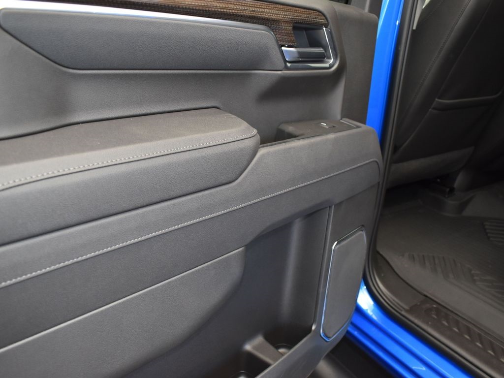 2025 Riptide Blue Chevrolet Silverado 1500 LT Trail Boss 4X4 Truck