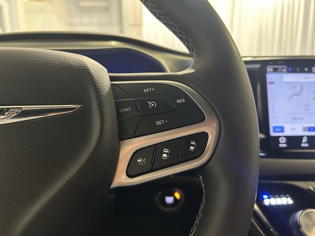 used 2025 Chrysler Pacifica car, priced at $29,880