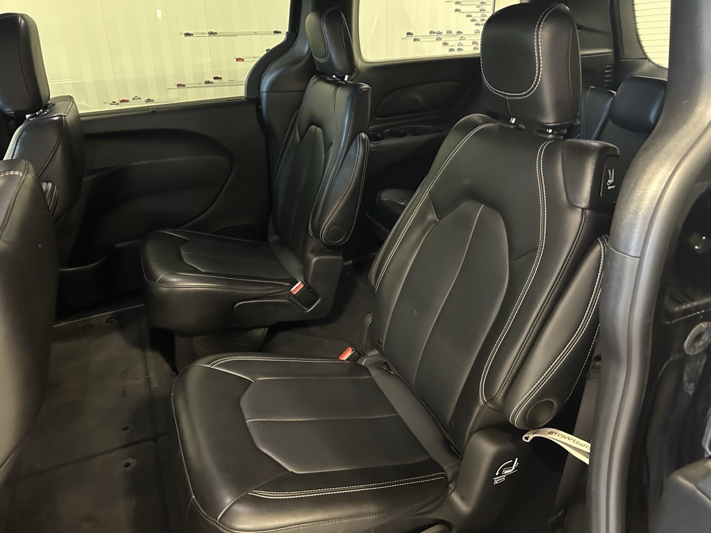 used 2025 Chrysler Pacifica car, priced at $29,880