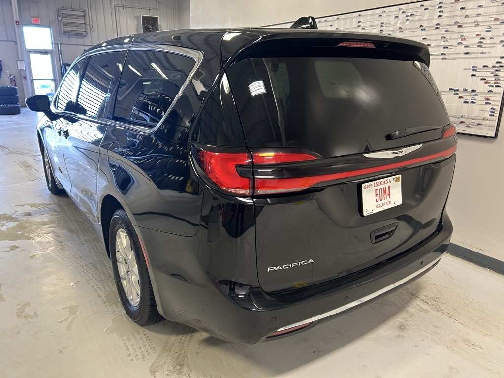 used 2025 Chrysler Pacifica car, priced at $29,880