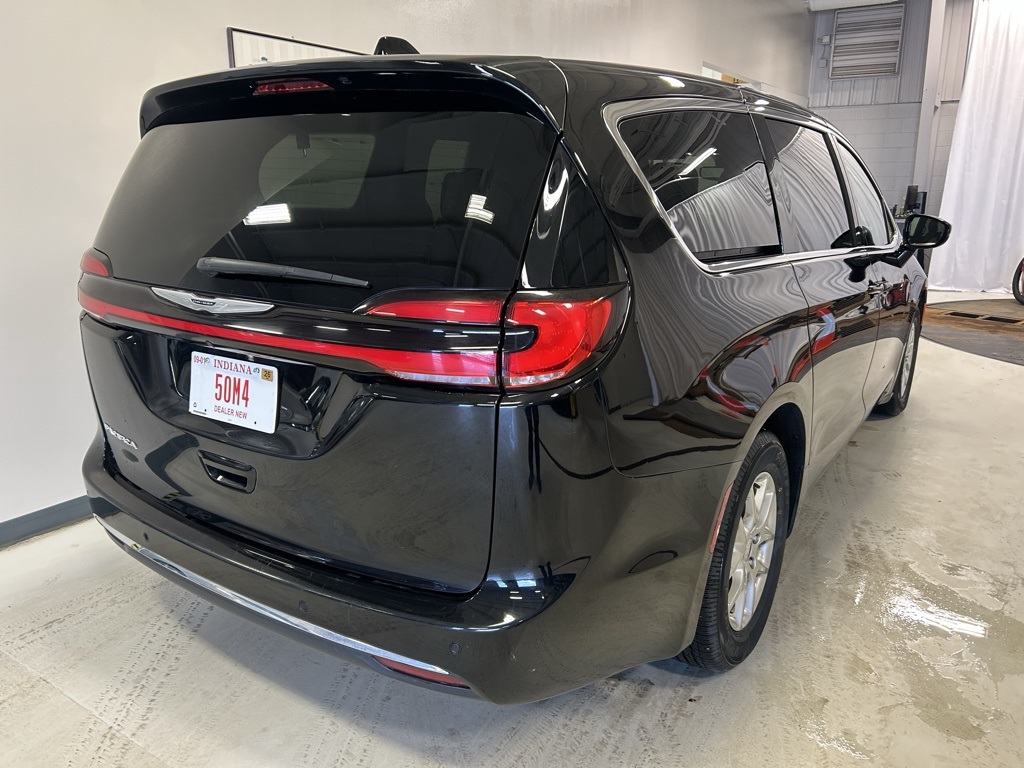 used 2025 Chrysler Pacifica car, priced at $29,880