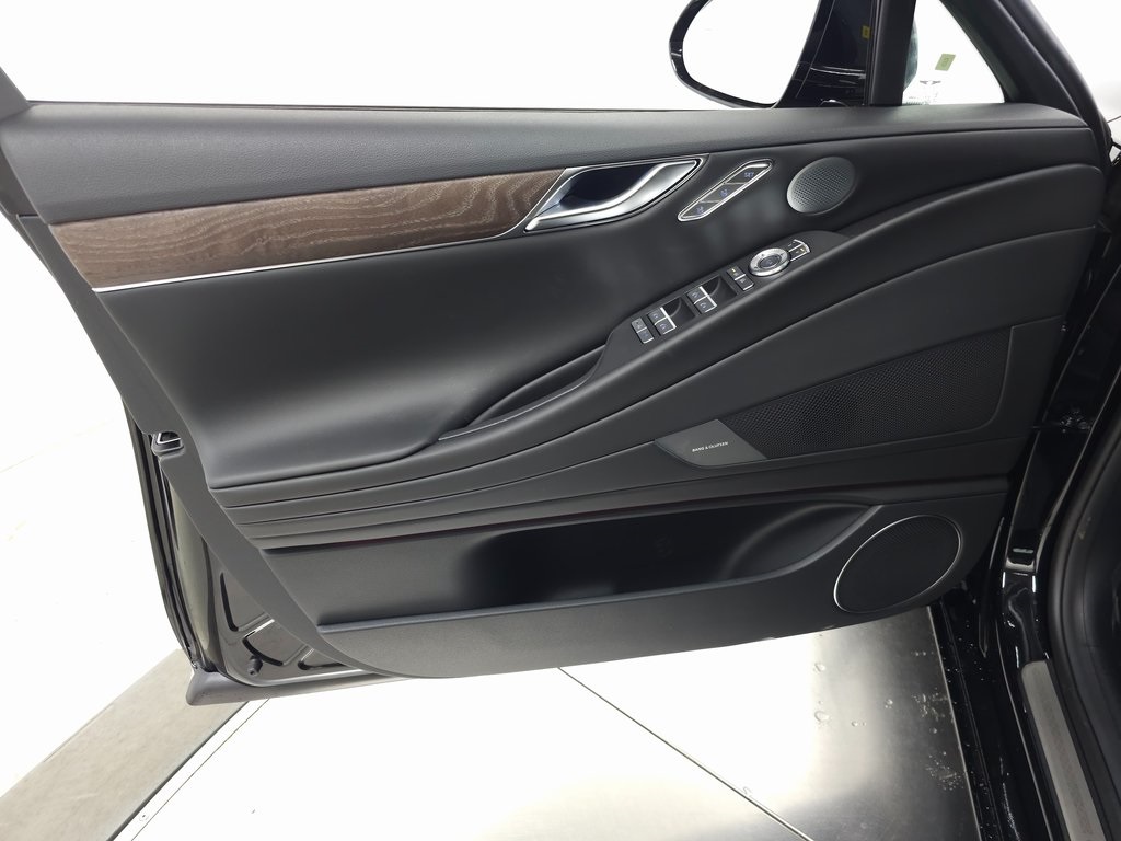 2026 Genesis G80 2.5T Advanced photo 3