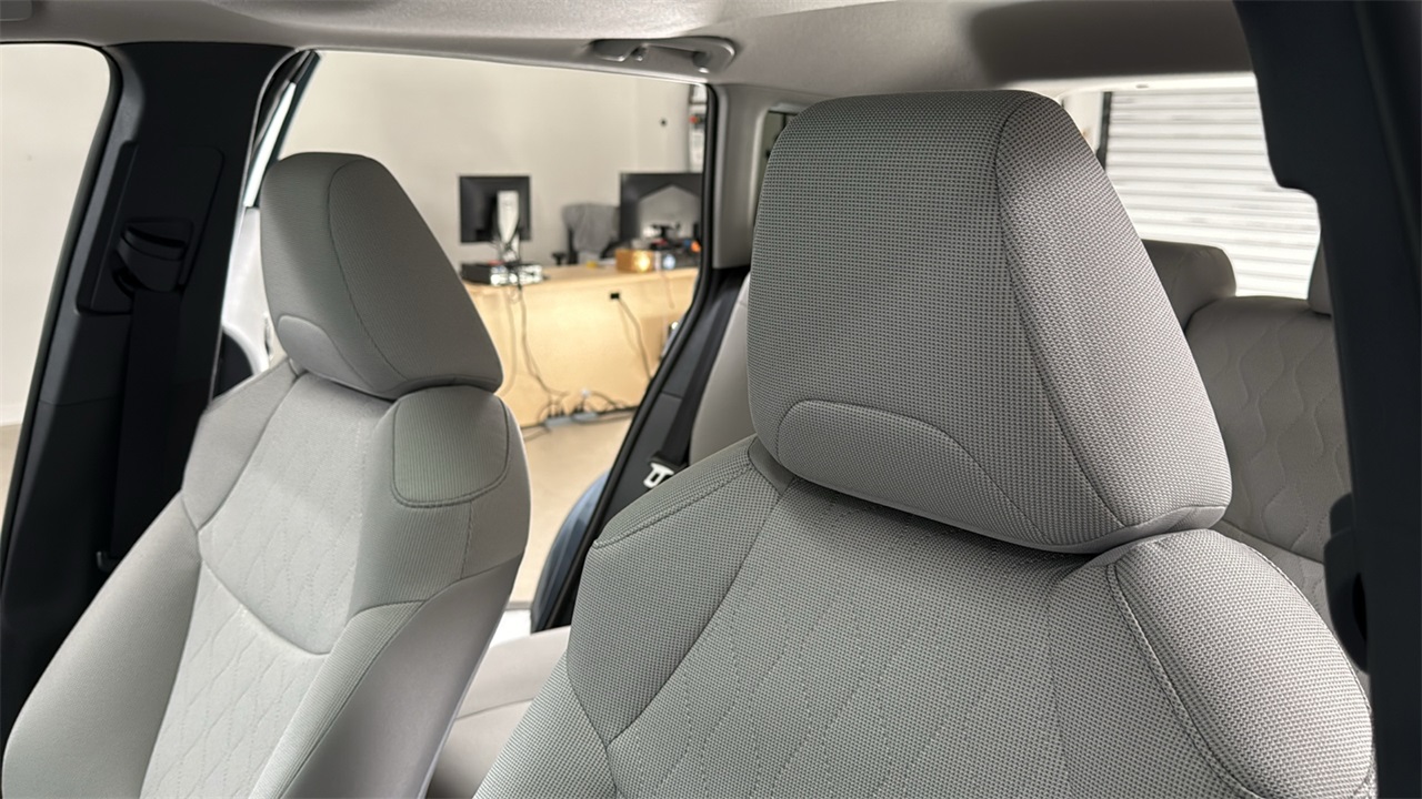 2026 Toyota Corolla Cross LE photo 12