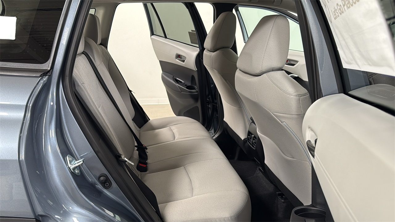 2026 Toyota Corolla Cross LE photo 16