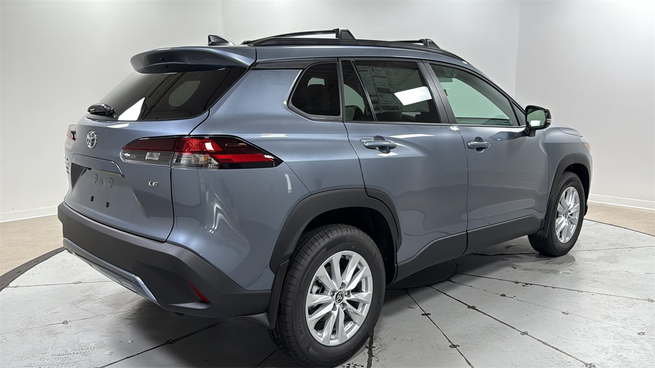 2026 Toyota Corolla Cross LE photo 5