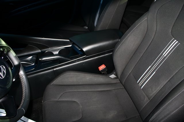 used 2025 Hyundai Elantra car, priced at $21,571