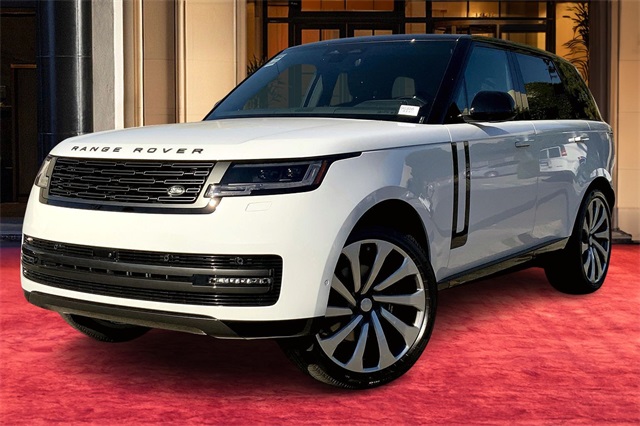 2025 Land Rover Range Rover SE's photo