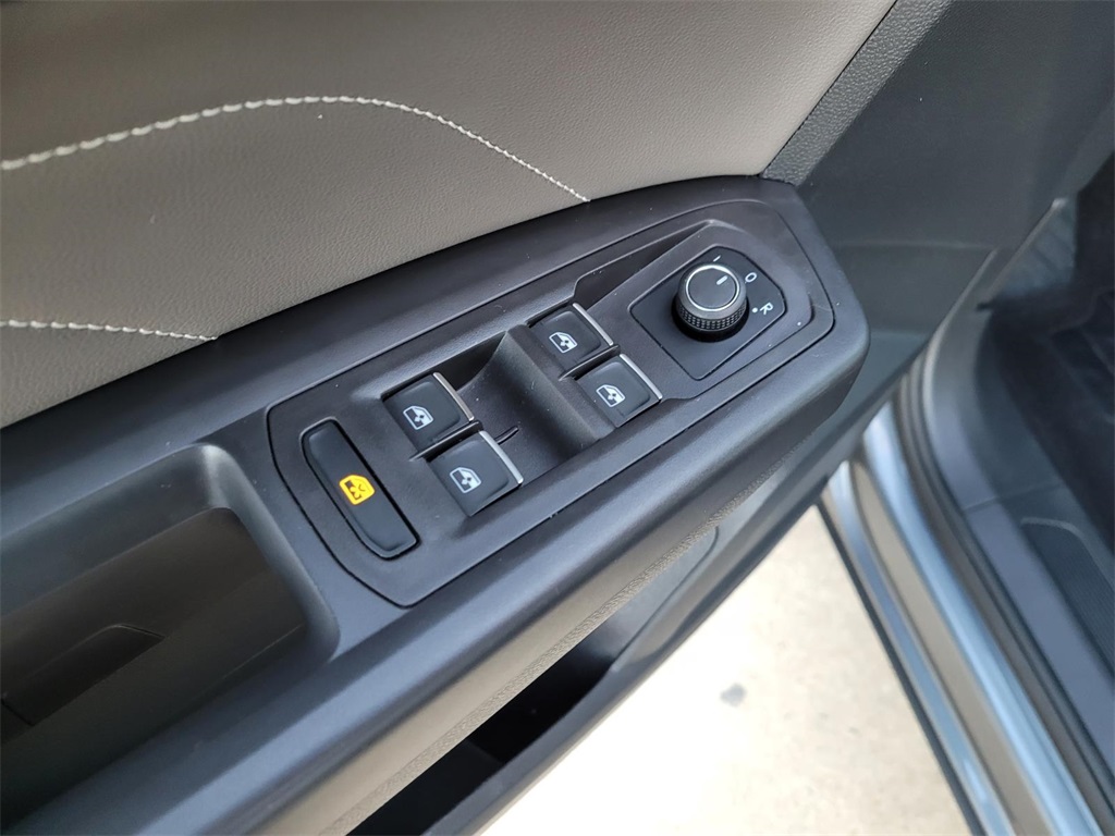 used 2023 Volkswagen Atlas Cross Sport car, priced at $22,200