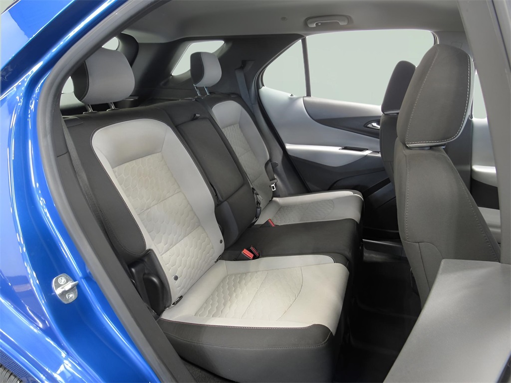 2019 Chevrolet Equinox LS photo 3