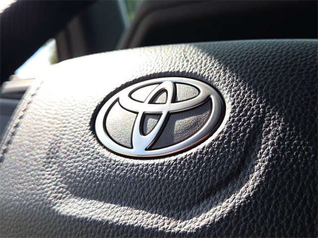2025 Toyota Tacoma TRD Off-Road Double Cab photo 17