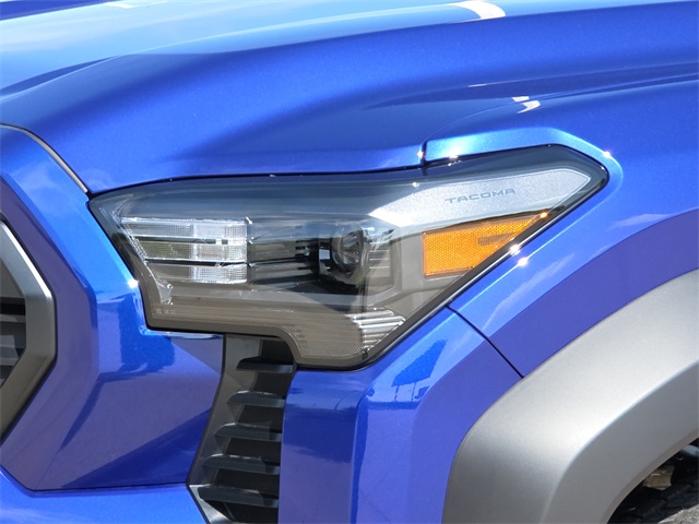 2025 Toyota Tacoma TRD Off-Road Double Cab photo 3