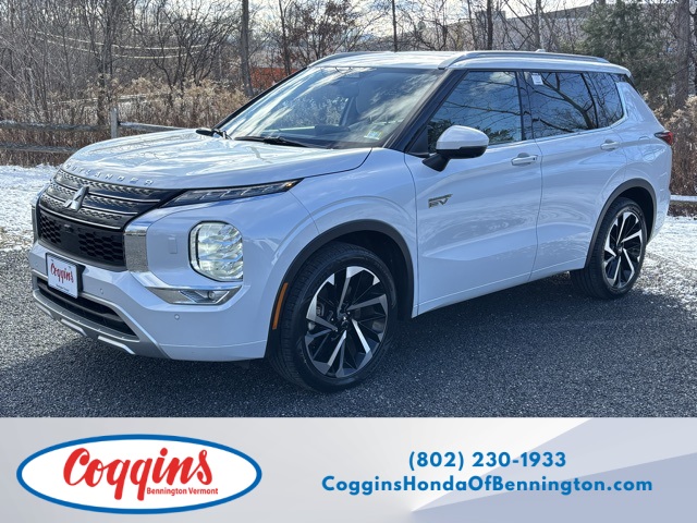 2023 Mitsubishi Outlander Plug-In Hybrid SEL's photo