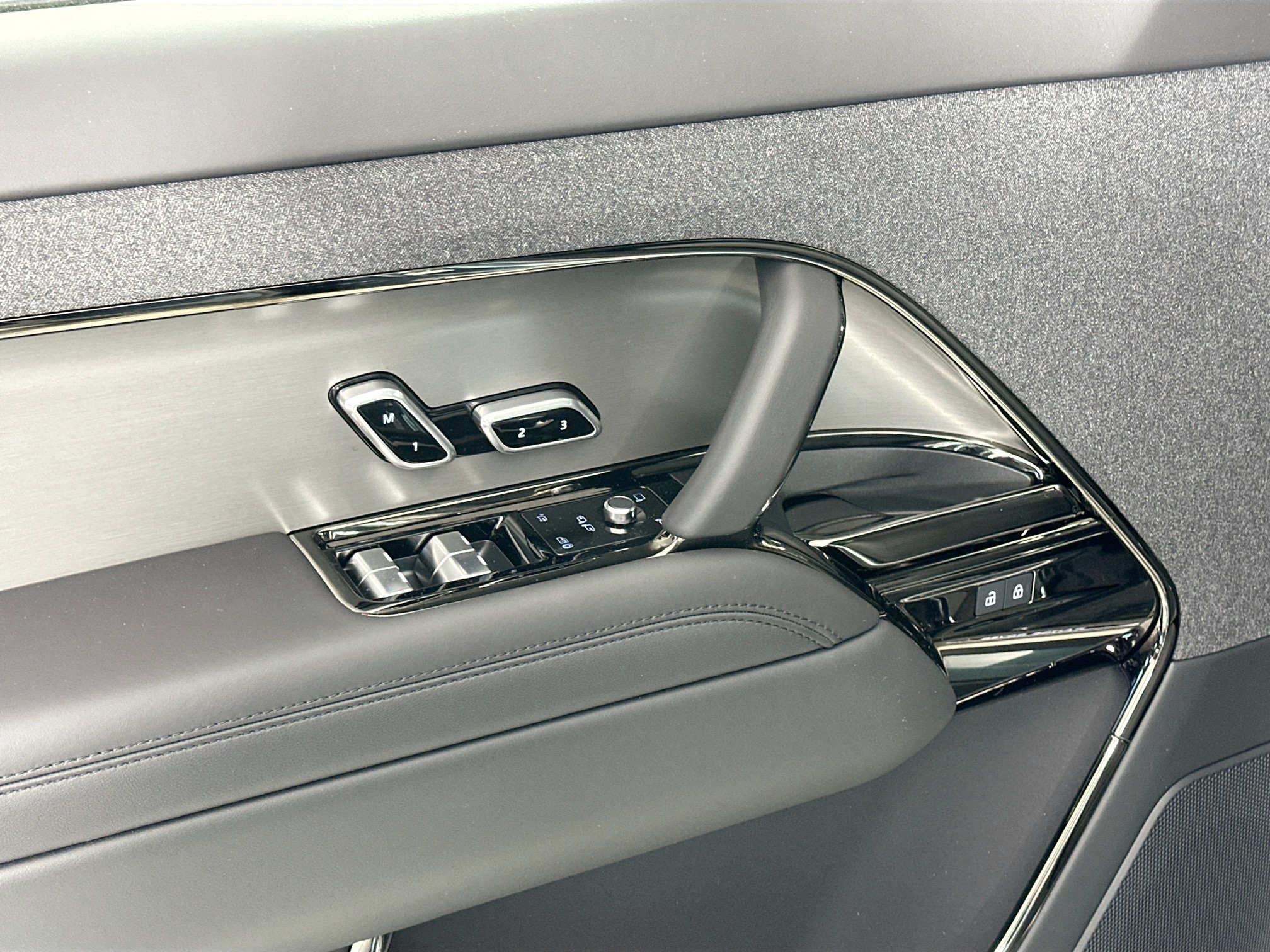 new 2026 Land Rover Range Rover Sport car, priced at $104,175