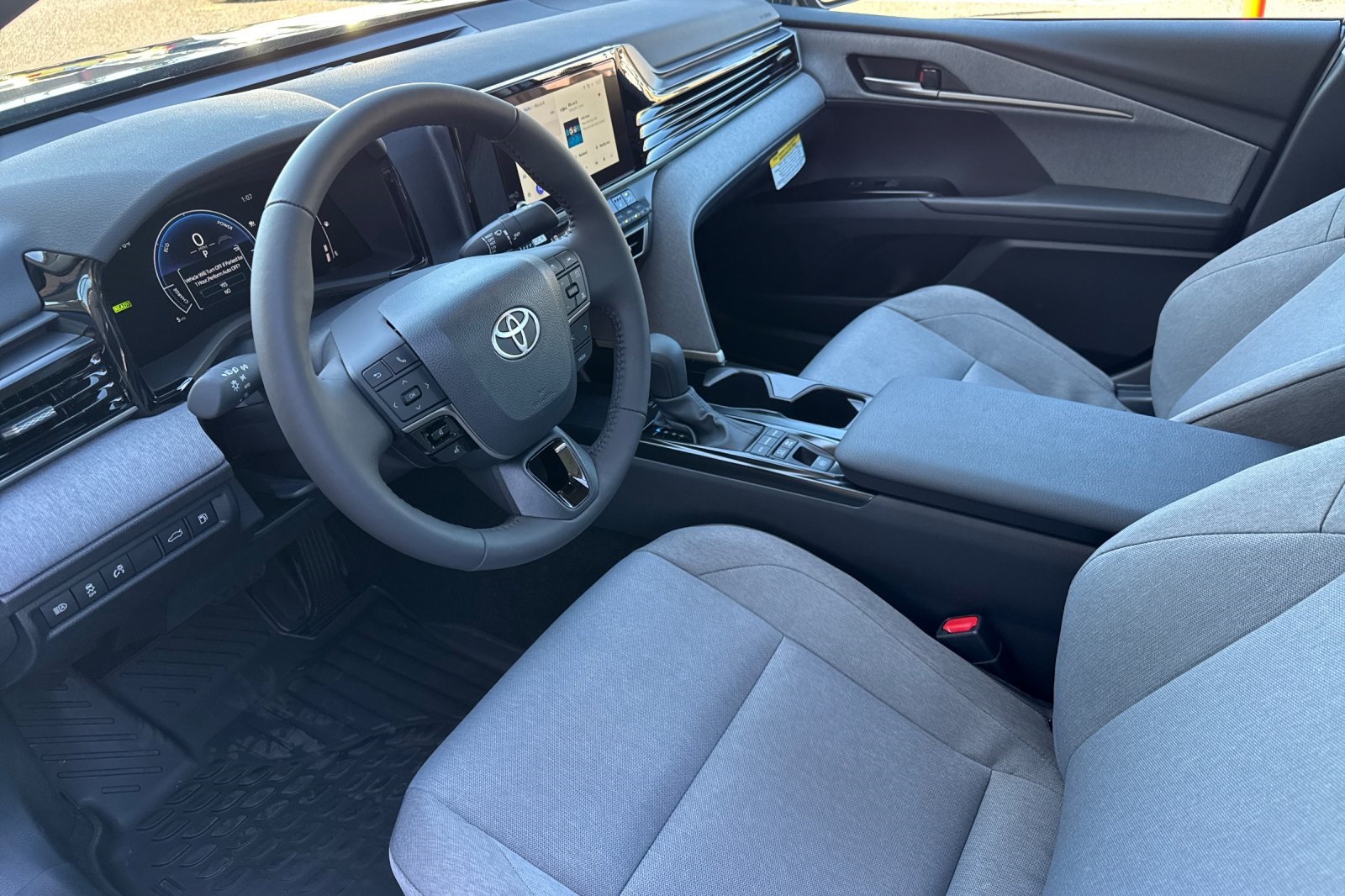 2025 Toyota Camry LE photo 10