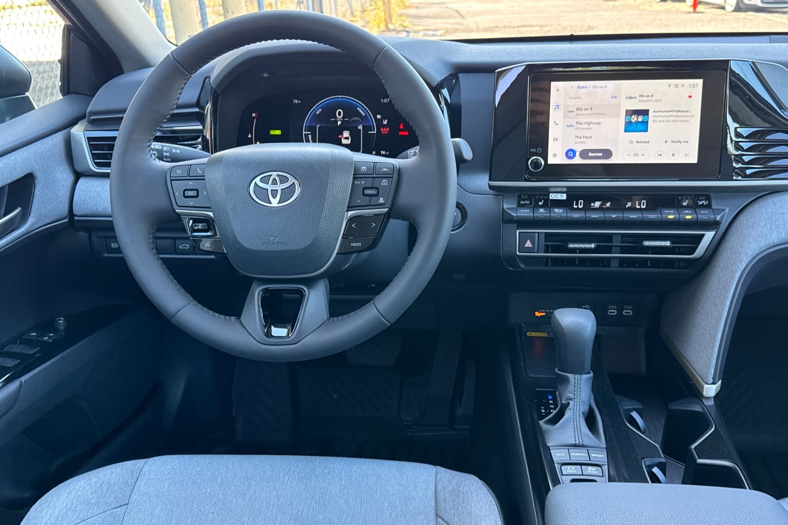 2025 Toyota Camry LE photo 14