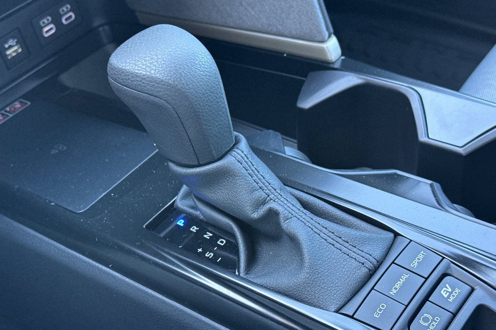 2025 Toyota Camry LE photo 20