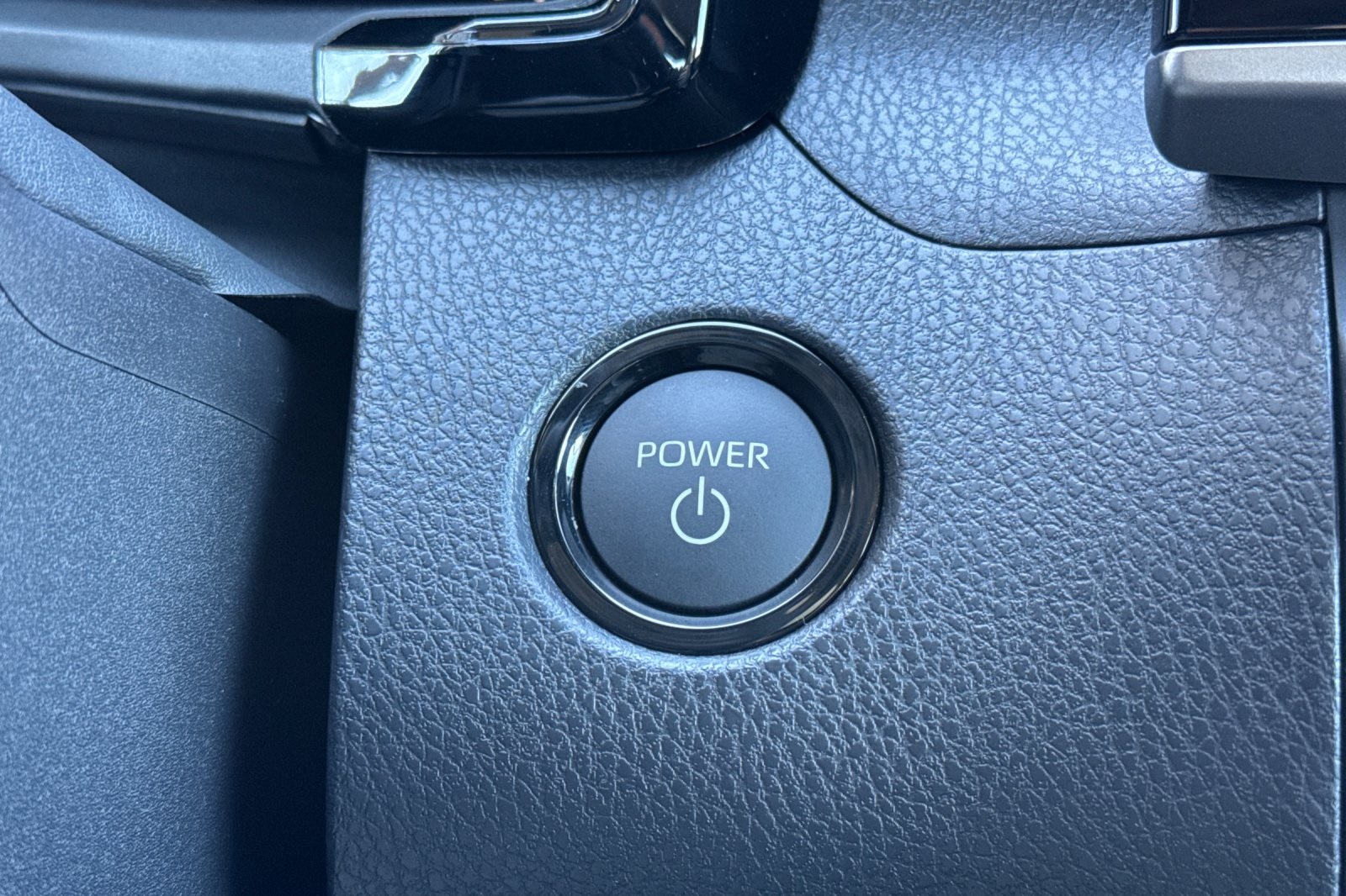 2025 Toyota Camry LE photo 21