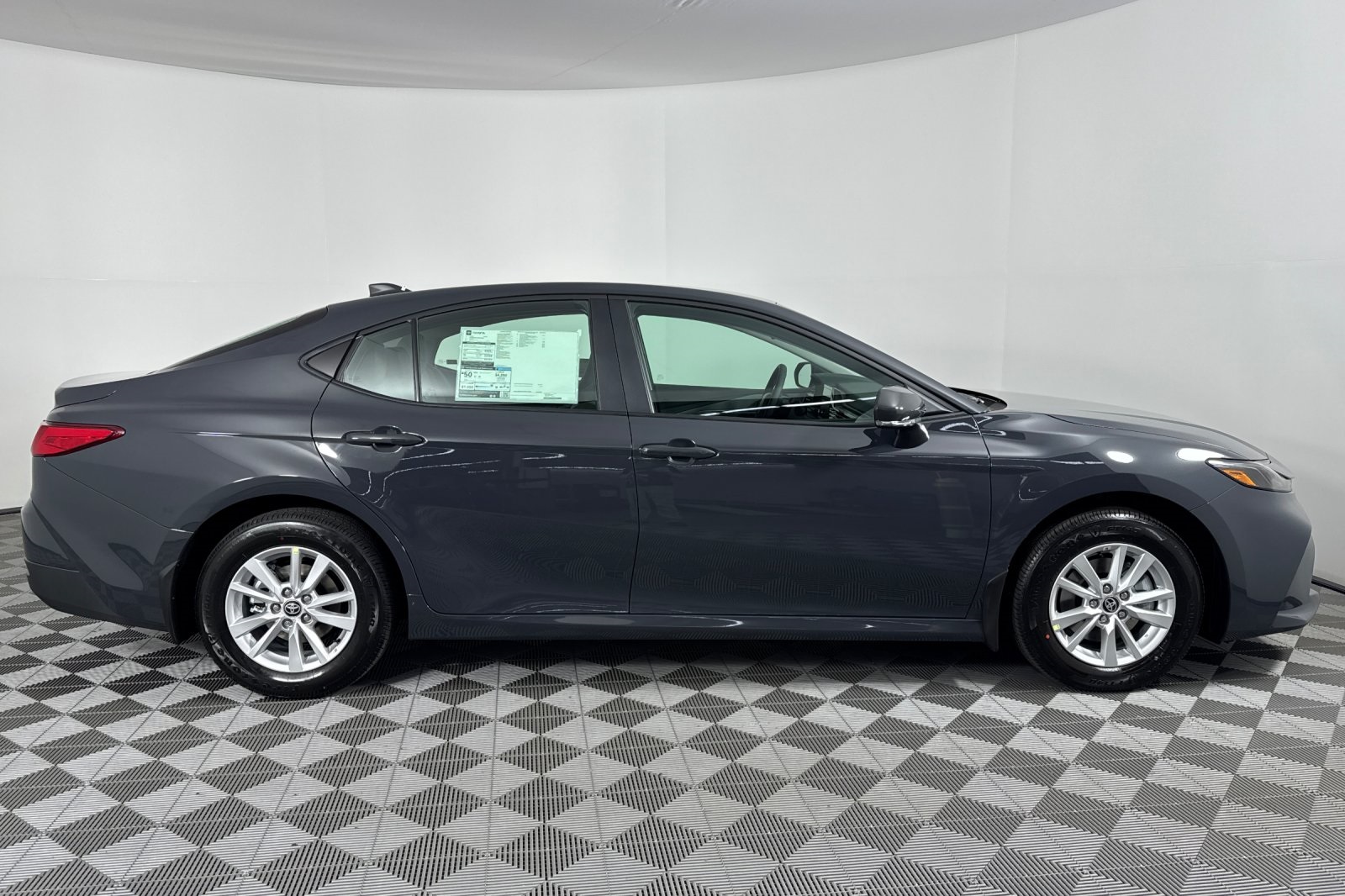 2025 Toyota Camry LE photo 3