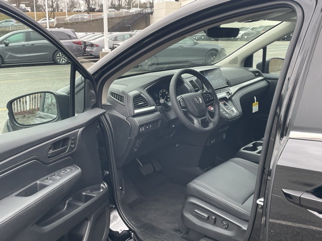 new 2026 Honda Odyssey car, priced at $42,641