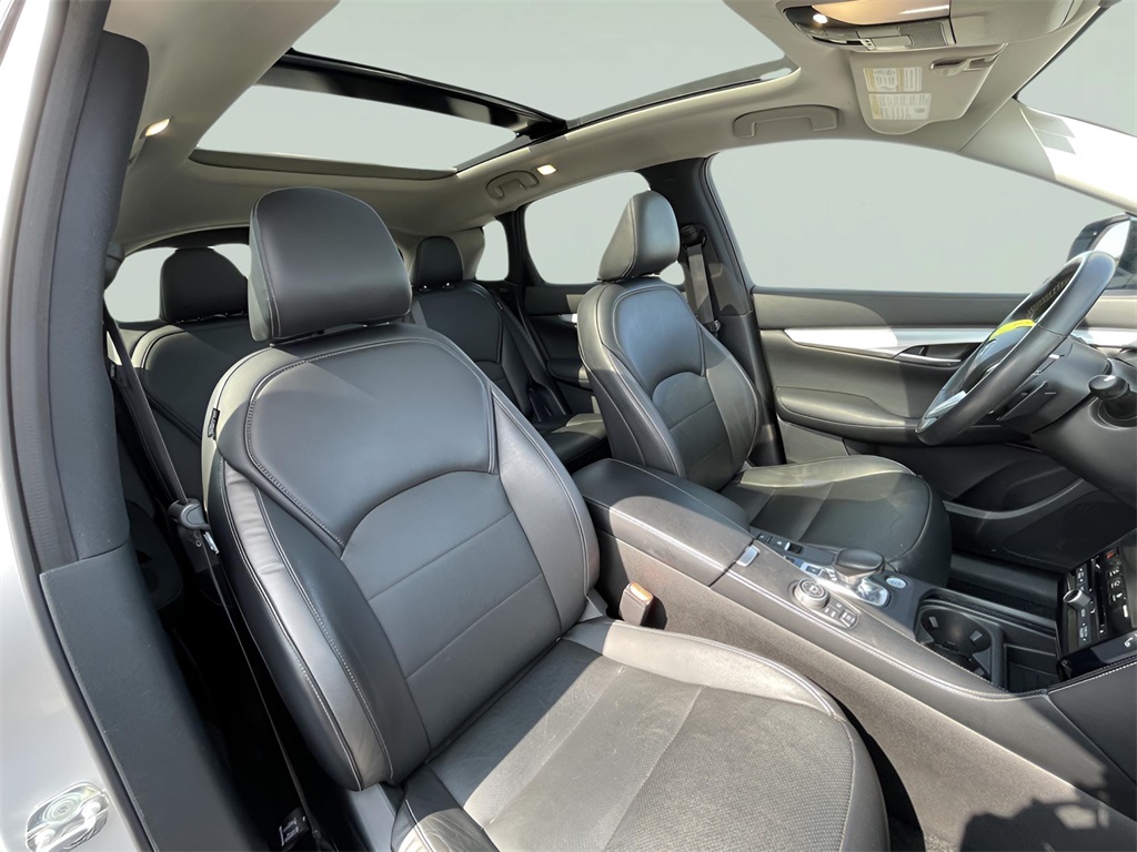 2021 Infiniti QX50 Essential AWD photo 2