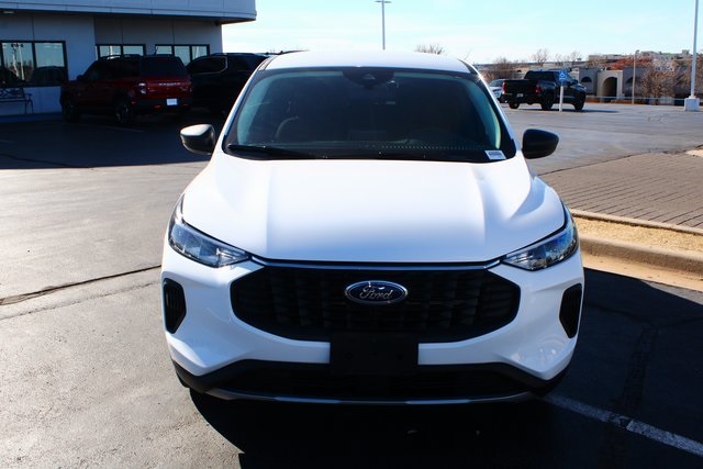 used 2023 Ford Escape car, priced at $22,716