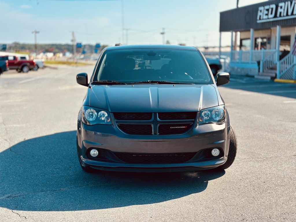 2019 Dodge Grand Caravan GT photo 2