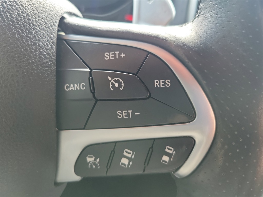 used 2015 Jeep Grand Cherokee car, priced at $30,998