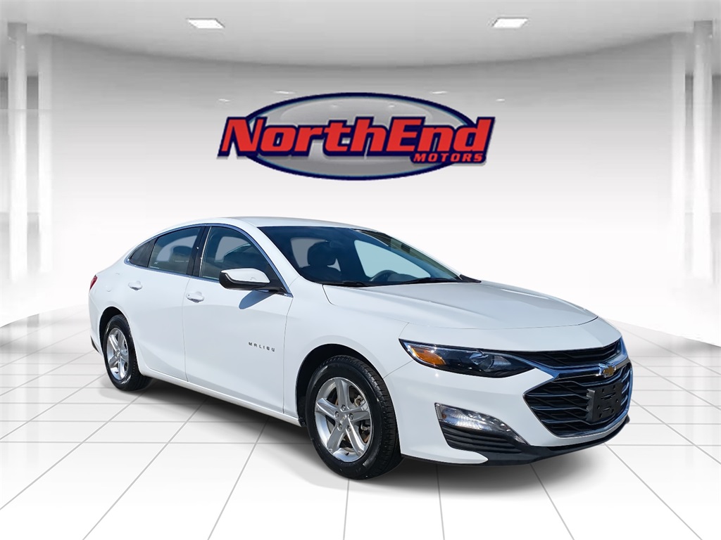 2022 Summit White Chevrolet Malibu LT Sedan