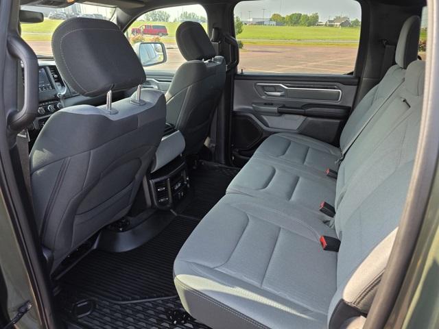 2021 Ram 1500 Big Horn Crew Cab 4x4 6'4" Box