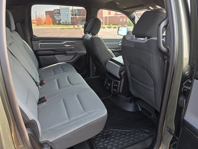 2021 Ram 1500 Big Horn Crew Cab 4x4 6'4" Box