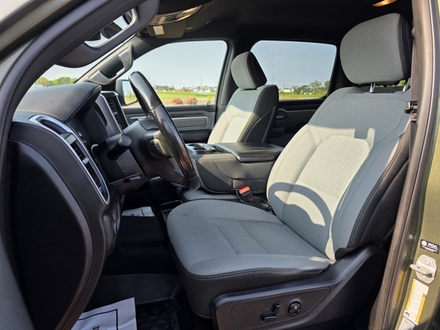 2021 Ram 1500 Big Horn Crew Cab 4x4 6'4" Box