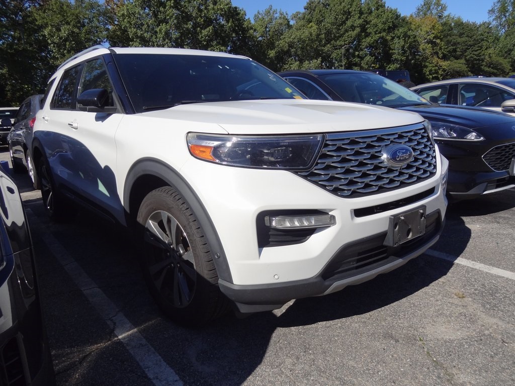 2020 Ford Explorer Platinum's photo