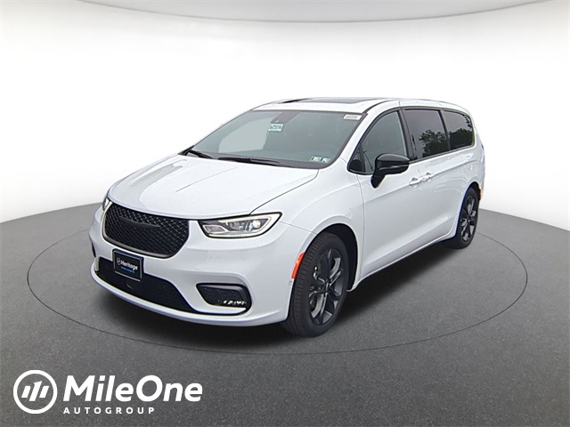 new 2026 Chrysler Pacifica car, priced at $46,032