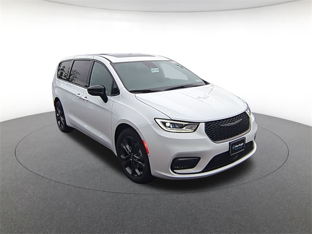 new 2026 Chrysler Pacifica car, priced at $46,032