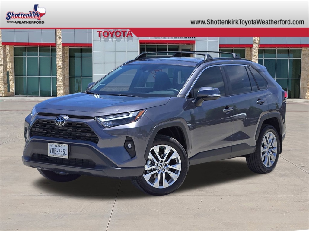 2025 Toyota RAV4 XLE Premium's photo