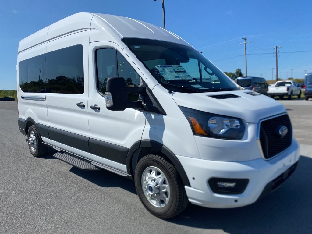 2025 Ford Transit photo 3