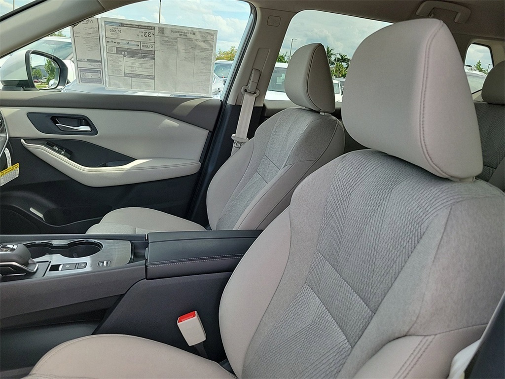 2025 White Pearl Nissan Rogue SV FWD SUV