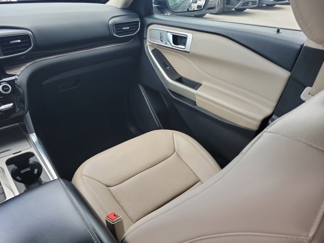 2022 Black Metallic Ford Explorer Limited RWD SUV