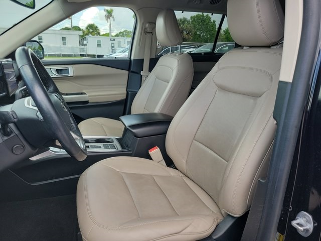 2022 Black Metallic Ford Explorer Limited RWD SUV