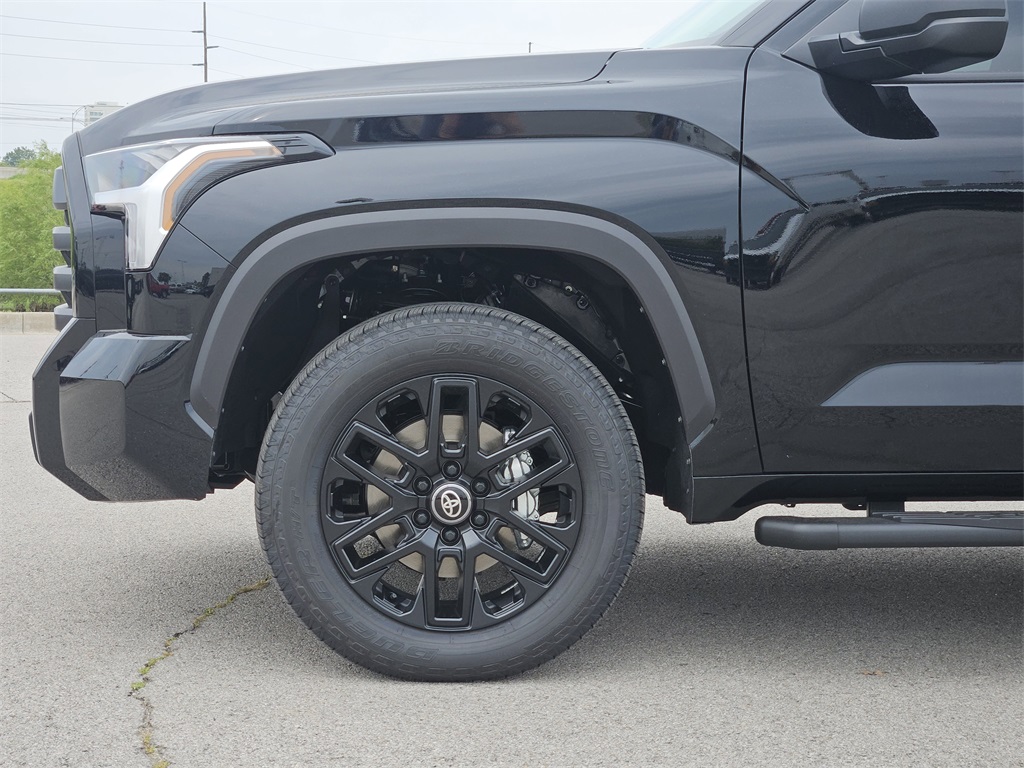 2026 Toyota Tundra SR5 CrewMax photo 6