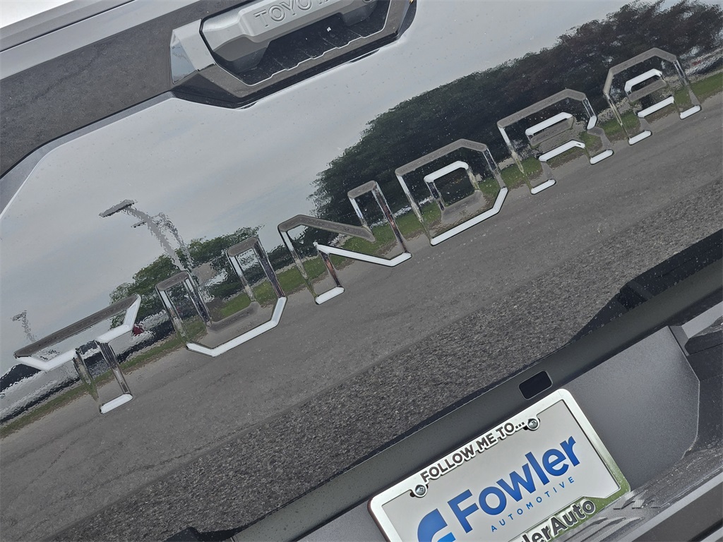 2026 Toyota Tundra SR5 CrewMax photo 7