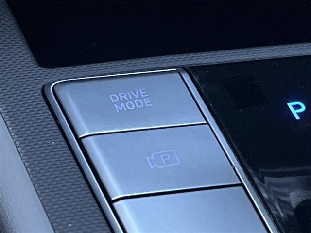 new 2026 Hyundai Elantra Hybrid car, priced at $26,590