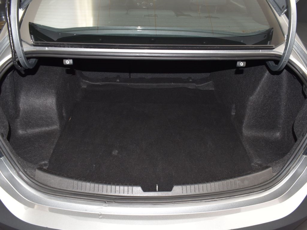 2023 Sterling Gray Metallic Chevrolet Malibu LT FWD Sedan
