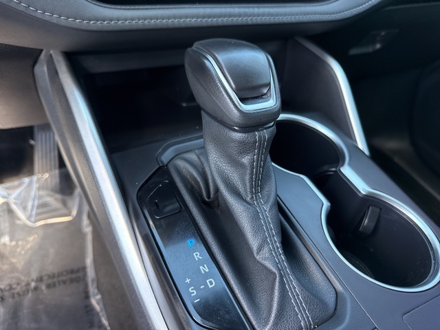 2024 Toyota Highlander Hybrid LE photo 3