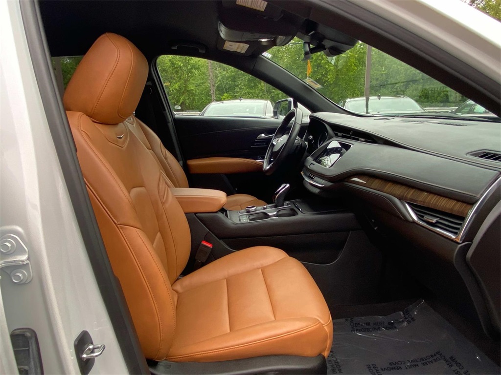 2023 Cadillac XT4 Sport photo 9